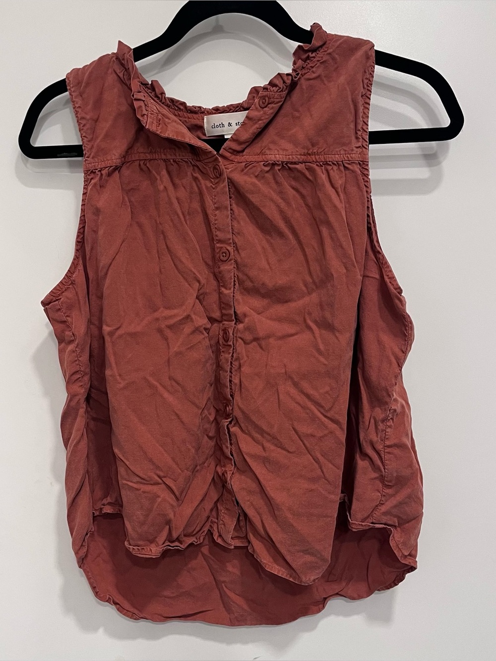 cloth & stone Rust Orange Sleeveless Ruffle-Trim Button Front Top Medium Blouse